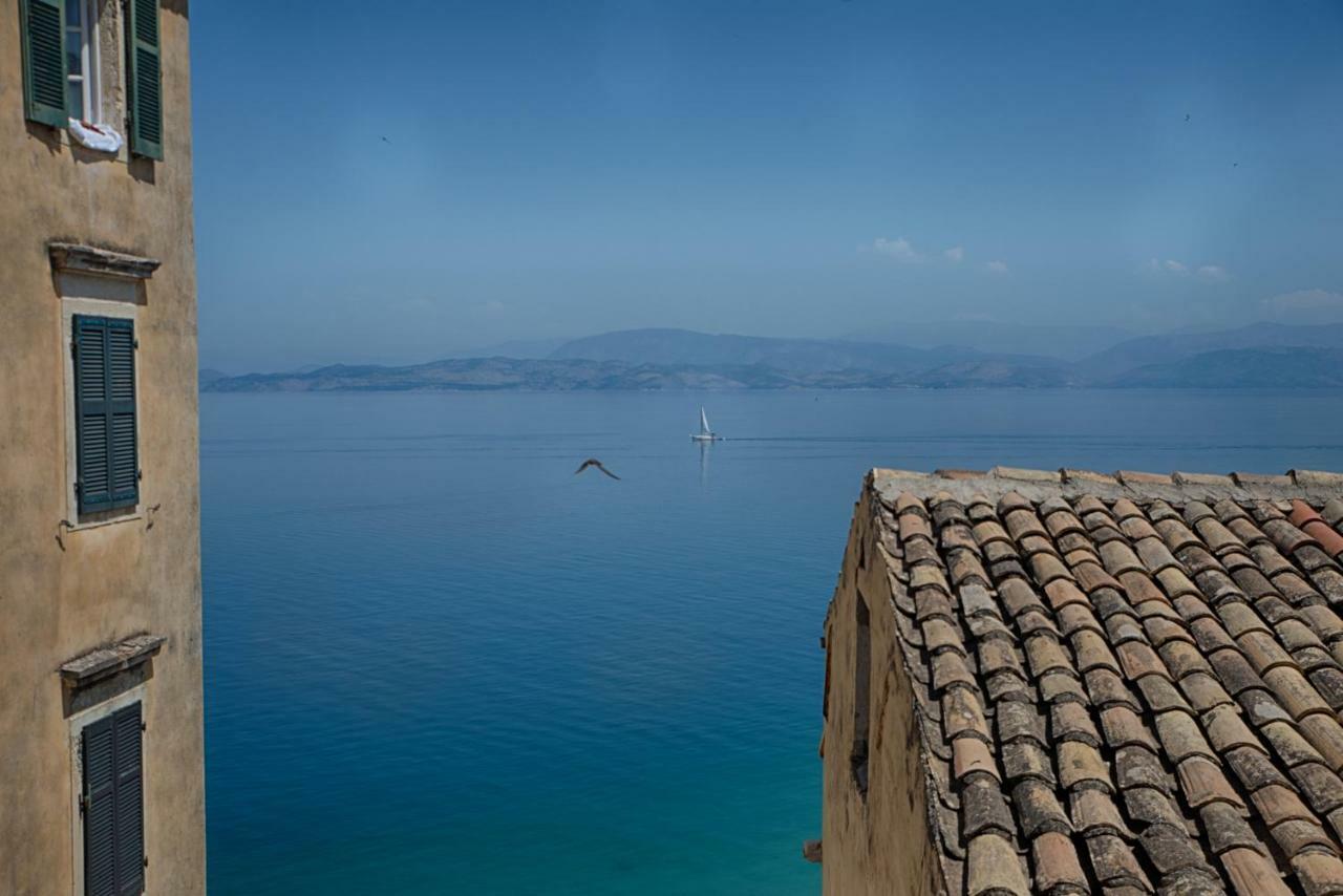Serene Sea View Apartment In Corfu Old Town Exterior photo